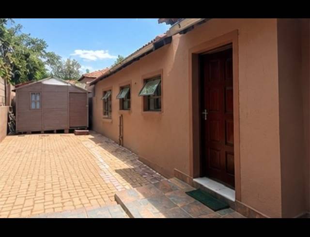 3 BEDROOM TOWNHOUSE FOR SALE IN ANNLIN